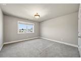 1574 Redwood St - Photo 20