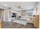 1720 9TH St - Photo 6