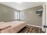 1720 9TH St - Photo 8