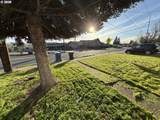 1551 Market St - Photo 4