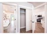 1384 Jacobs Dr - Photo 11