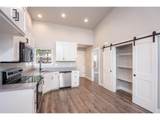 1384 Jacobs Dr - Photo 8
