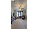 800 E St - Photo 10