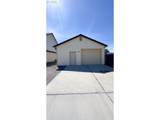 800 E St - Photo 26
