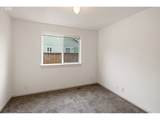831 Greenwich Ave - Photo 26
