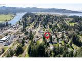 12850 Hayes Dr - Photo 2