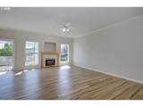 1615 Sisters Ct - Photo 4