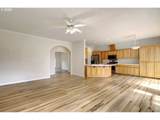 1615 Sisters Ct - Photo 5