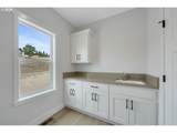 483 Meadows Dr - Photo 18
