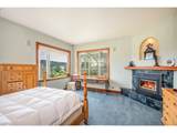 1055 Estate Dr - Photo 10