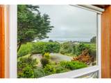 1055 Estate Dr - Photo 16
