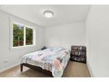 1050 Yew St - Photo 19