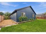 1050 Yew St - Photo 26