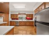 1180 Villard St - Photo 17
