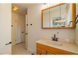 1140 Lewis St - Photo 32