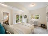 10901 Riverside Dr - Photo 24