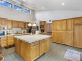 2319 Emerald Dr - Photo 9