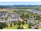 2242 Victoria Dr - Photo 8