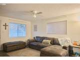 1202 Leo St - Photo 16