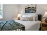 5658 Delaware Ave - Photo 18