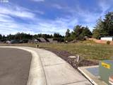 1070 Park Pl - Photo 21