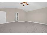 2350 Maplewood Dr - Photo 26
