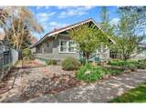 2504 Valley Ave - Photo 3