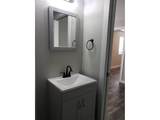 612 Santiam Blvd - Photo 11