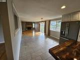 3127 Chateau Ave - Photo 6