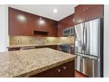1025 Couch St - Photo 18