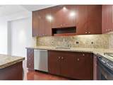 1025 Couch St - Photo 19