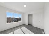 1806 18TH St - Photo 8