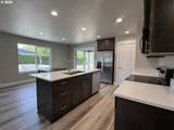 1123 Laura St - Photo 10
