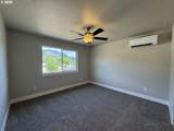 1123 Laura St - Photo 13