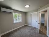 1123 Laura St - Photo 22