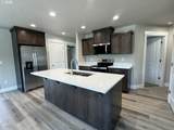 1123 Laura St - Photo 9