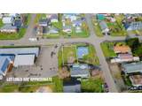 1015 Lake Rd - Photo 3