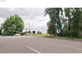 423 Lancaster Dr - Photo 2
