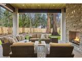 3537 Lake Grove Ave - Photo 30