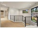 3537 Lake Grove Ave - Photo 33