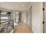 3537 Lake Grove Ave - Photo 38