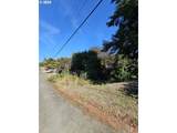 1843 Main St - Photo 3