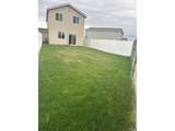 1075 Emerald Dr - Photo 5