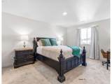 1075 Emerald Dr - Photo 9
