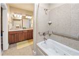 1000 Holladay Dr - Photo 28