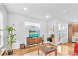 6082 Woodstock Blvd - Photo 11