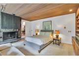 25906 Highview Dr - Photo 18