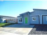 1044 Emerald Dr - Photo 1
