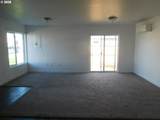1044 Emerald Dr - Photo 11