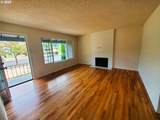 13050 Morrison St - Photo 3